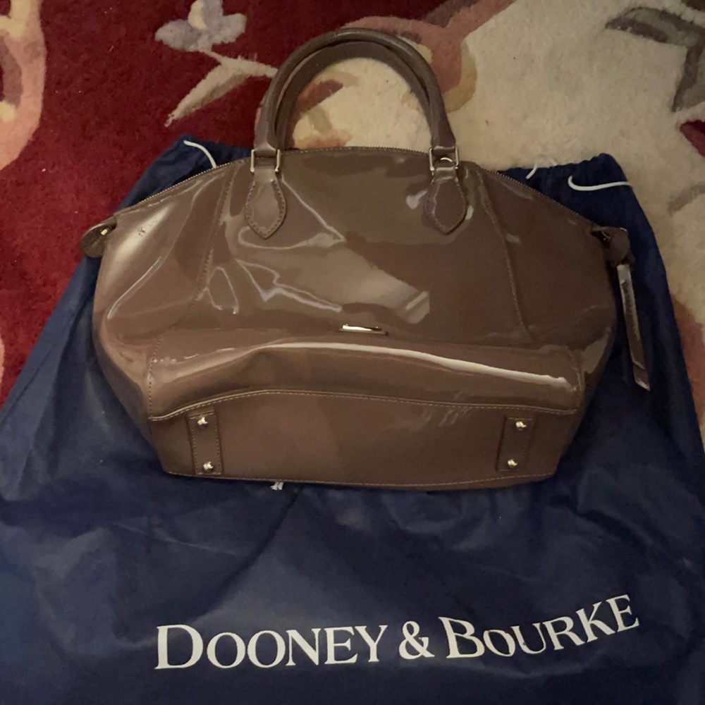 Dooney & Burke medium shoulder bag